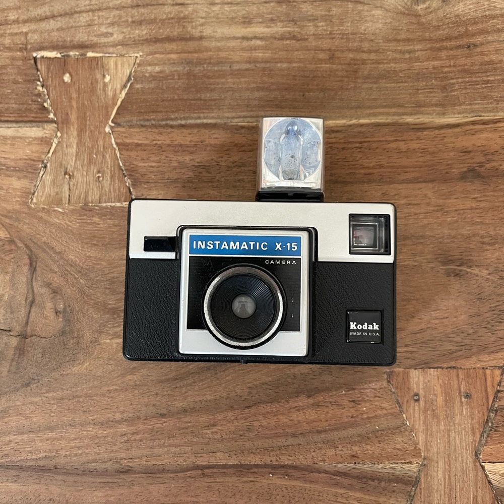 Vintage Instamatic X-15 Kodak Camera - Picture 7 of 8